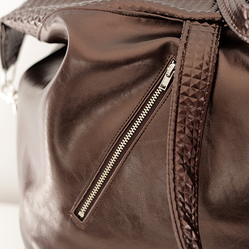 Front zippered pocket - Java travel bag pattern
